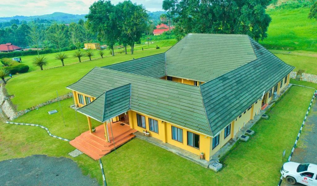 Mountains Of The Moon Hotel Fort Portal Esterno foto