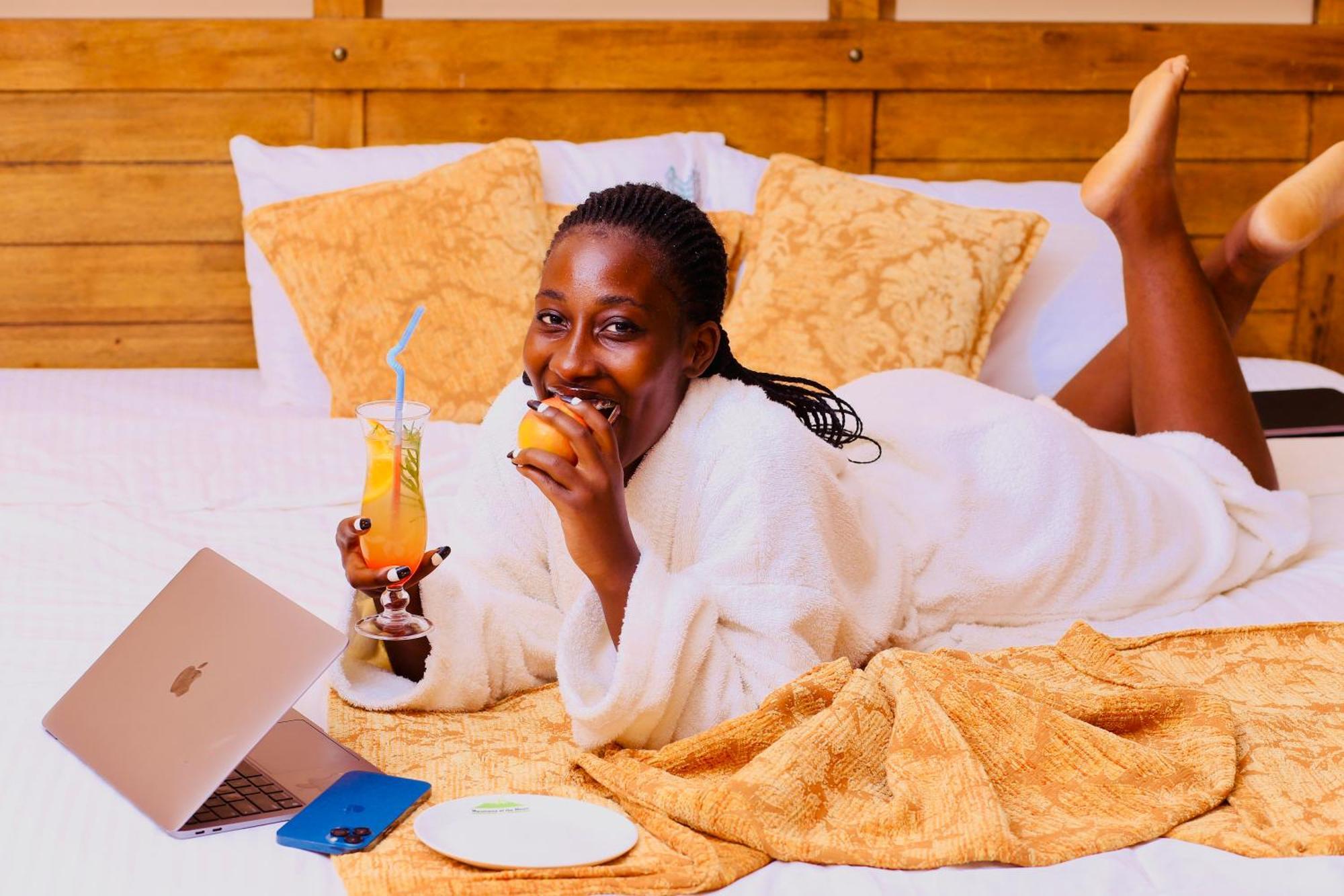 Mountains Of The Moon Hotel Fort Portal Esterno foto