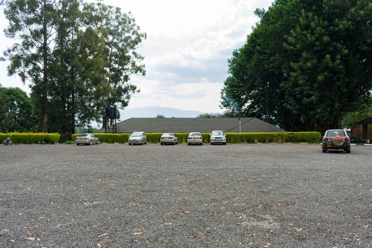 Mountains Of The Moon Hotel Fort Portal Esterno foto
