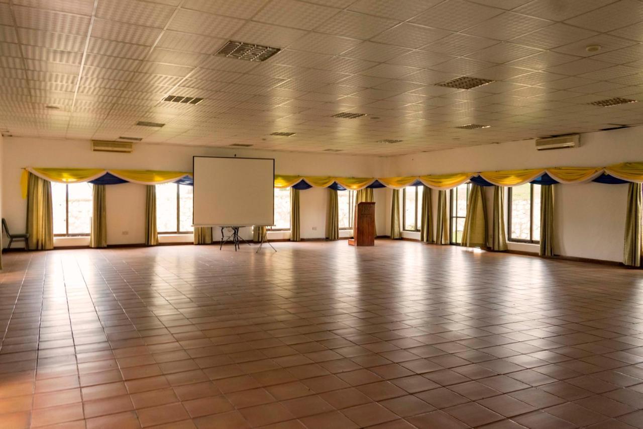 Mountains Of The Moon Hotel Fort Portal Esterno foto