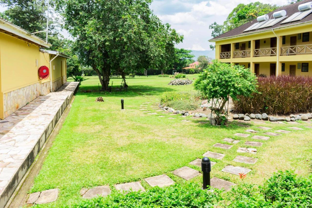 Mountains Of The Moon Hotel Fort Portal Esterno foto