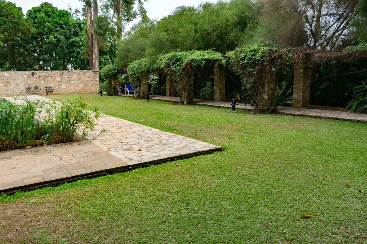 Mountains Of The Moon Hotel Fort Portal Esterno foto