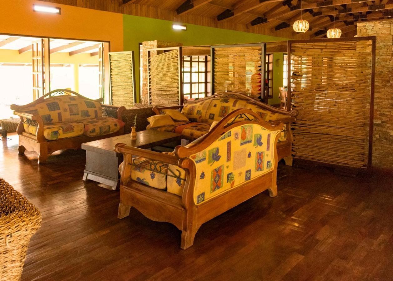 Mountains Of The Moon Hotel Fort Portal Esterno foto